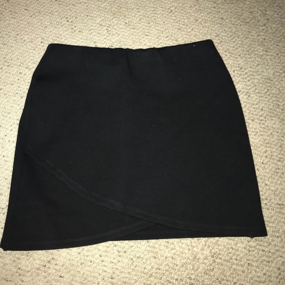 Black bodycon Skirt - Picture 2 of 4